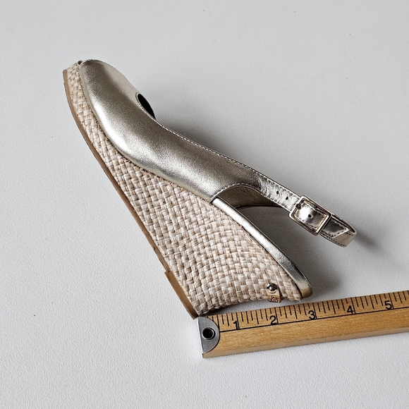 Lilly Pulitzer Gigi Gold Metallic Peep Toe Wedge Sandals Slingback Size 6 - Picture 12 of 16